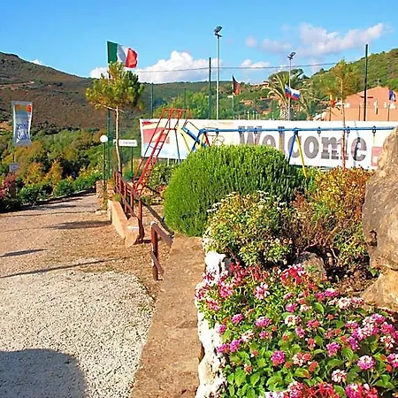 Turas Club Vacanze * Magomadas